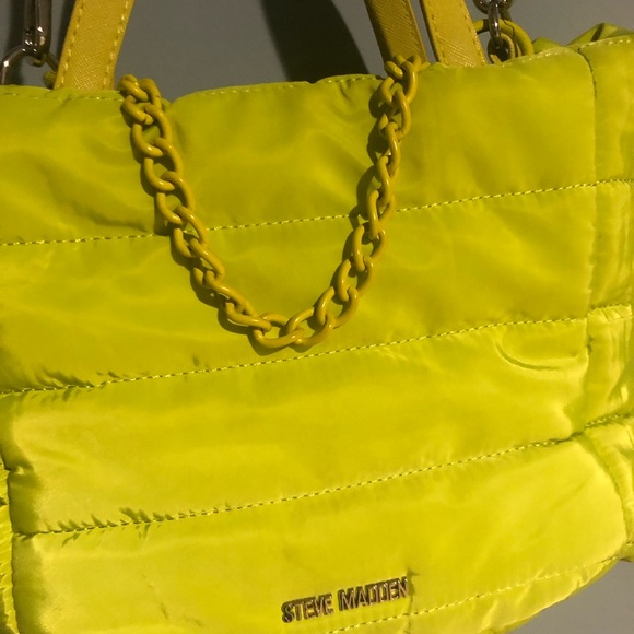 Steve Madden Neon Yellow Quilted Shoulder Bag - Picture 6 of 9